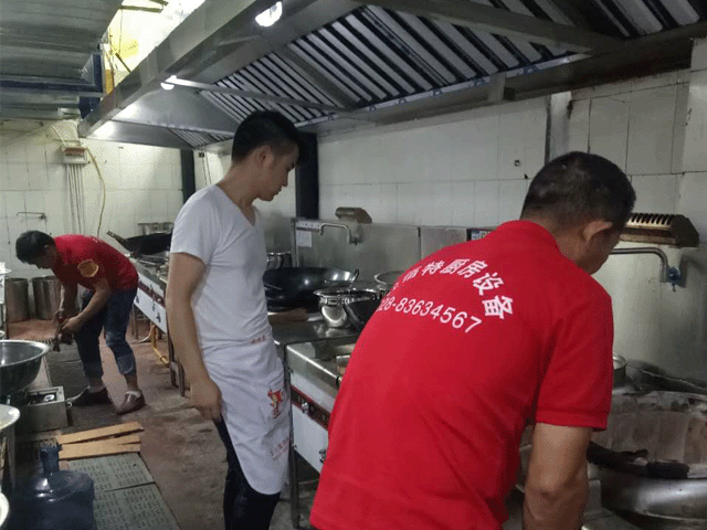 酒店手机看片网址工程现场安装图片