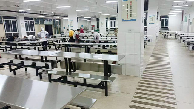 学校手机看片网址用具清单