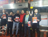 四川91在线看片软件手机看片网址设备公司广州25届手机看片网址设备展获得圆满成功，第九代手机看片网址油烟净化一体机现场获得不少订单!